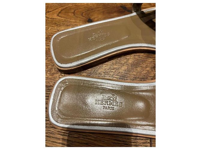 Sandali Aloha Hermès in pelle argentata Argento - vista 10
