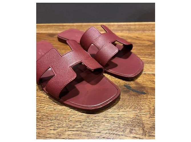 Sandali Hermès Oran in pelle bordeaux Bordò - vista 11