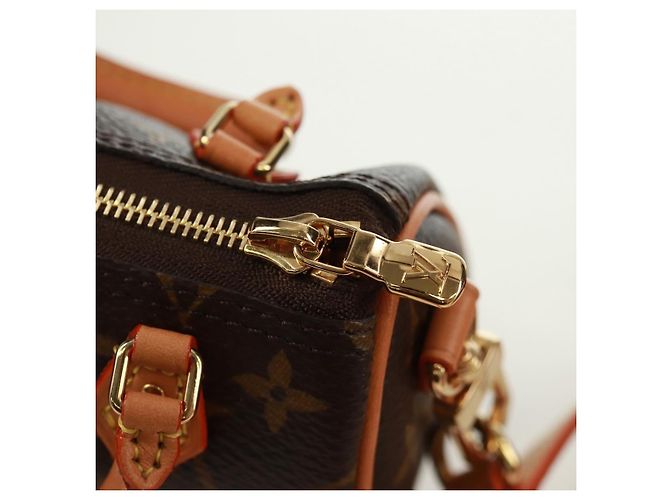 LOUIS VUITTON Borsa Mini Icona Trio Monogram 2021-2025 M81081 Auth LV 165361SM Monogramma - vista 15