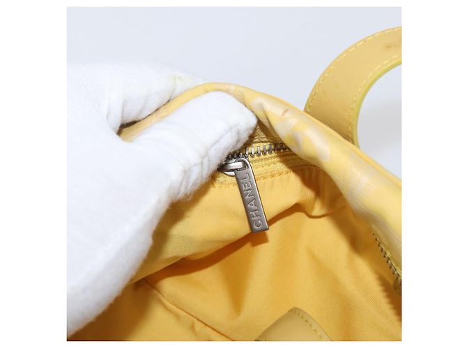 CHANEL Nuova Borsa da Viaggio in Nylon Gialla Argento CC Auth LNZ232 Giallo - vista 22