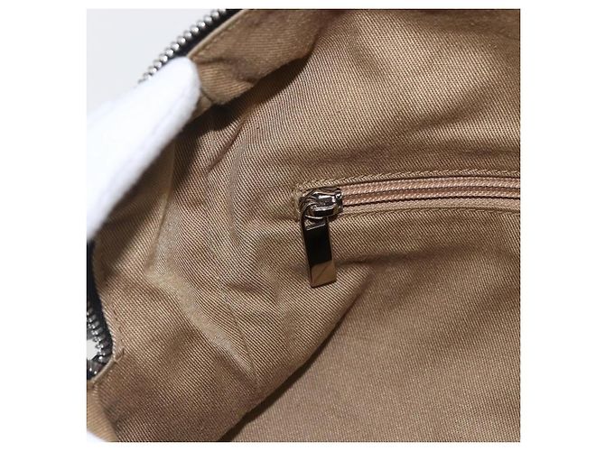 Borsa a mano in pelle nera e argento Gancini di Salvatore Ferragamo Auth am10666 Nero - vista 20