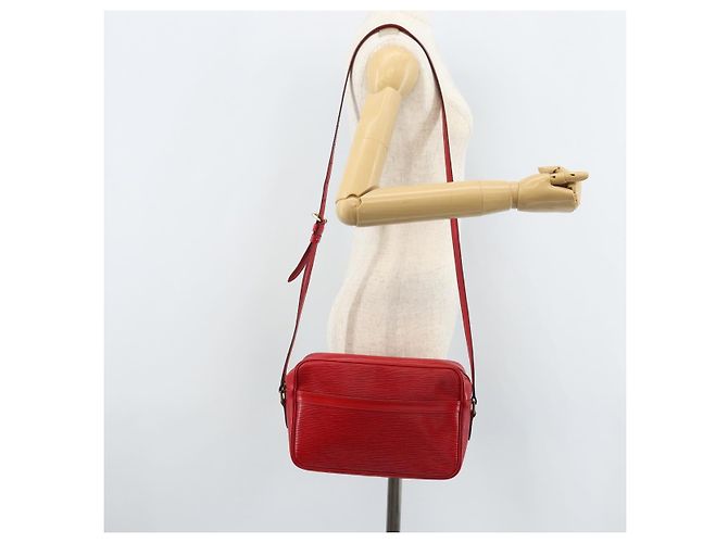 LOUIS VUITTON Borsa a Spalla Epi Trocadero 27 Rossa M52317 LV Auth ep13476 Rosso - vista 23