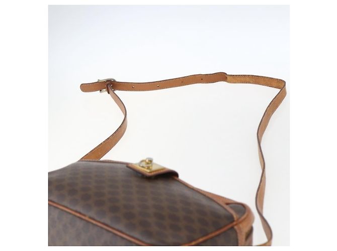 Céline Borsa a Spalla in Tela Macadam CELINE in Pelle PVC Marrone Oro Auth 173557 D'oro - vista 8