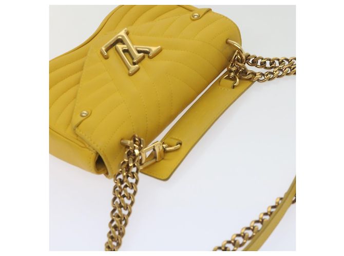 LOUIS VUITTON Borsa a Spalla New Wave Chain PM Pelle Gialla LV Auth 60852SAV Giallo - vista 14
