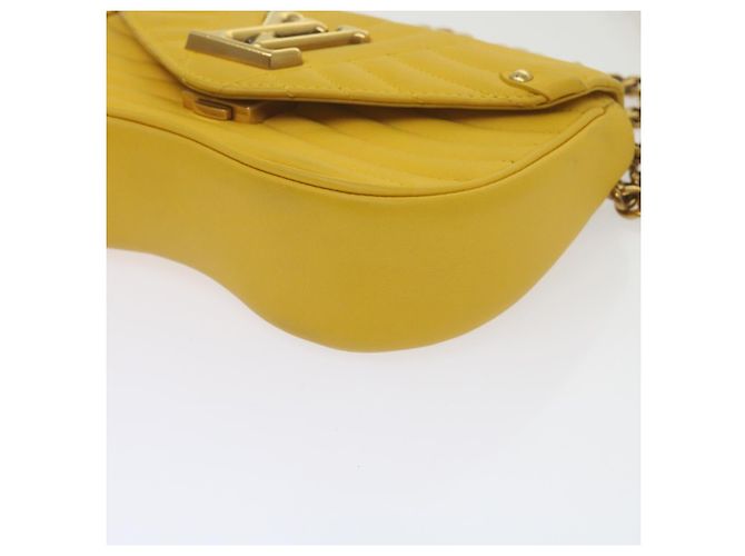 LOUIS VUITTON Borsa a Spalla New Wave Chain PM Pelle Gialla LV Auth 60852SAV Giallo - vista 18