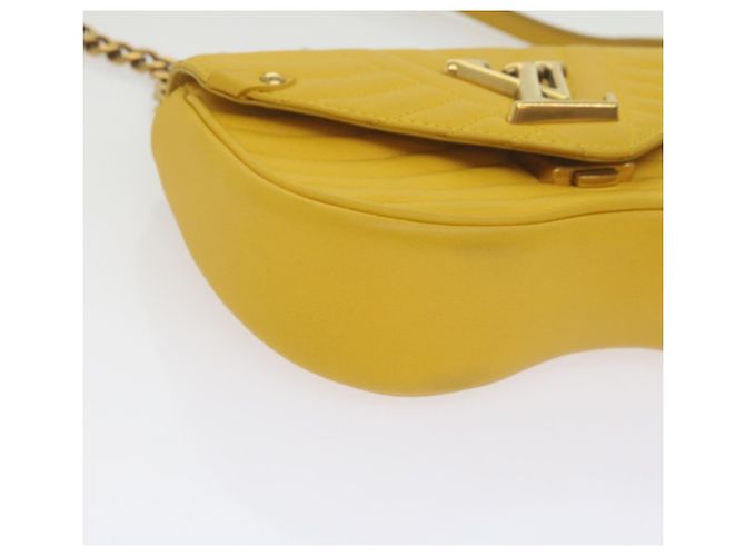 LOUIS VUITTON Borsa a Spalla New Wave Chain PM Pelle Gialla LV Auth 60852SAV Giallo - vista 19