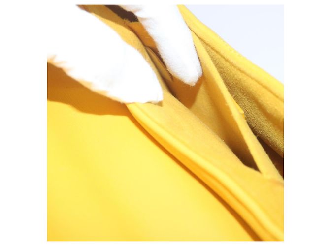 LOUIS VUITTON Borsa a Spalla New Wave Chain PM Pelle Gialla LV Auth 60852SAV Giallo - vista 29