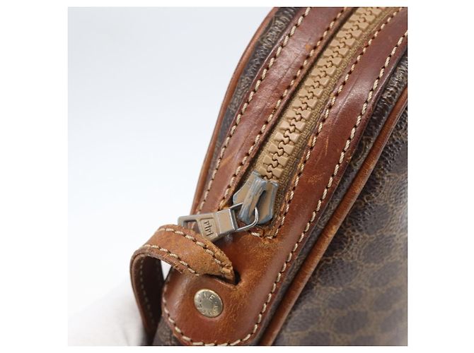 Céline Borsa a Spalla in Tela Macadam CELINE in Pelle PVC Marrone Oro Auth ka2453 D'oro - vista 10
