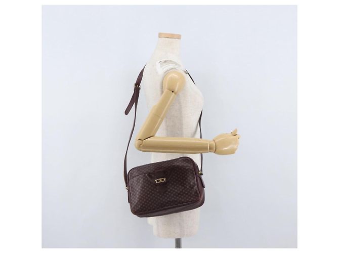 Céline Borsa a Spalla in Tela Macadam CELINE in Pelle Dorata Bordeaux Auth 172287 D'oro Bordò - vista 24