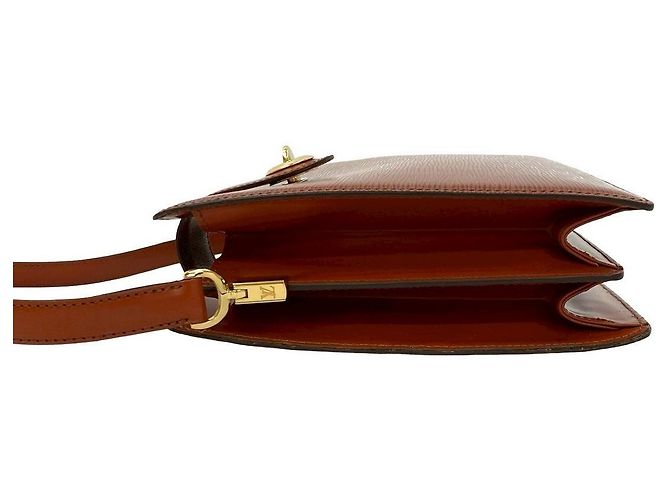 Borsa a Spalla Louis Vuitton Capucines in Pelle Epi Marrone - vista 6