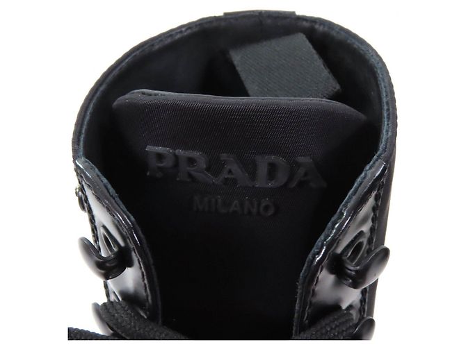 Botas de cuero cepillado con logo triangular de Re-Nylon de Prada Negro - Ansicht 9
