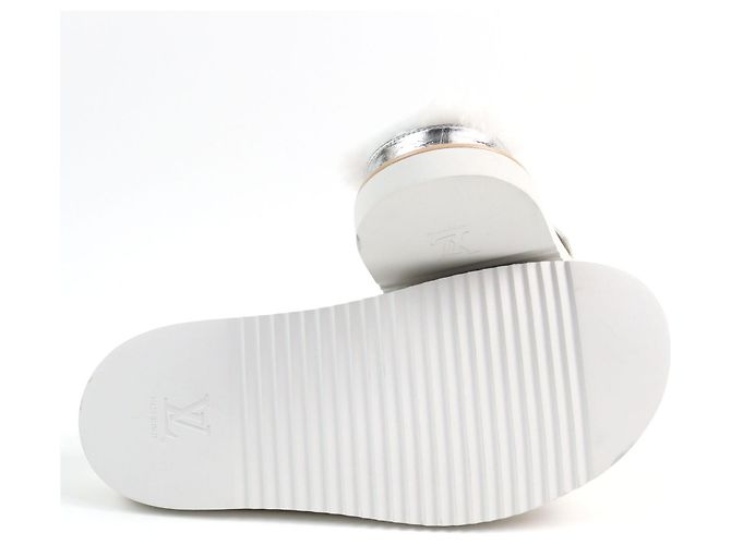 Leder-Sandalen mit Monogram Flower Gürtel und LV-Initialen von Louis Vuitton Silber - Ansicht 4