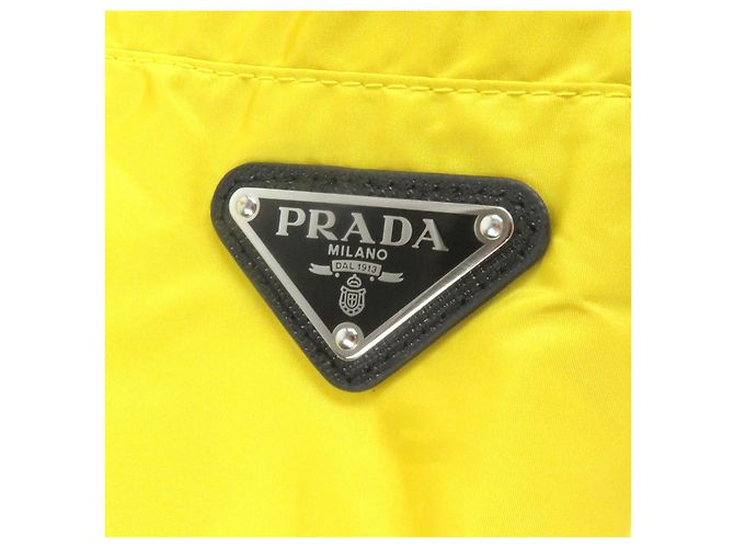 Prada Shorts aus recyceltem Polyamid Gelb - Ansicht 5