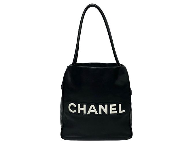 Timeless Borsa 2 in 2 in pelle di agnello Camelia di Chanel Nero Bianco - vista 5