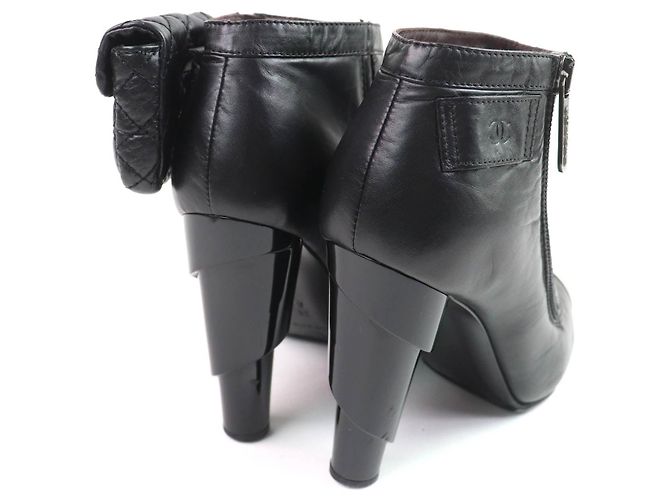 Timeless Chanel Leder Stiefeletten Schwarz - Ansicht 3