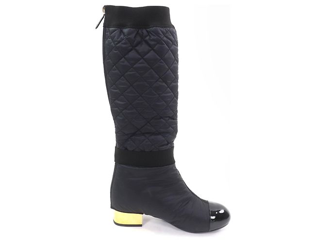 Timeless 2-in-1 Stiefel aus Lackleder mit COCO-Logo-Design von Chanel Schwarz - Ansicht 5