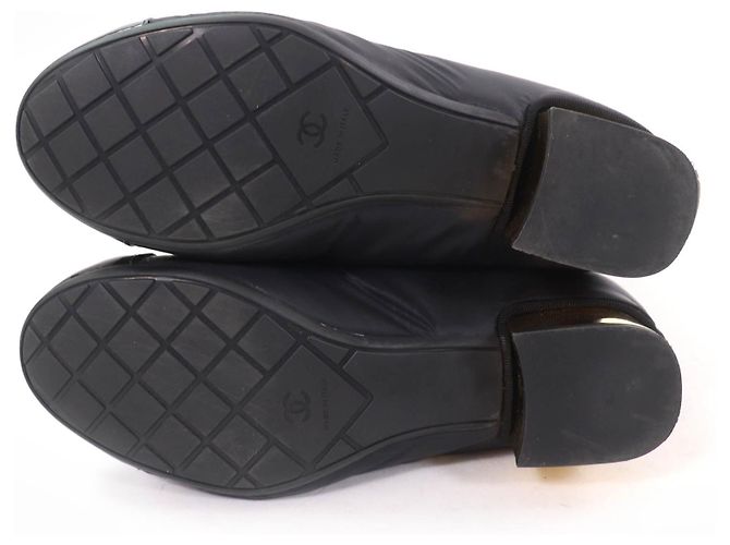 Timeless 2-in-1 Stiefel aus Lackleder mit COCO-Logo-Design von Chanel Schwarz - Ansicht 6