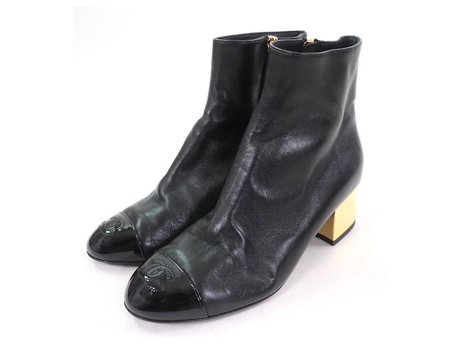 Timeless 2-in-1 Stiefel aus Lackleder mit COCO-Logo-Design von Chanel Schwarz - Ansicht 8