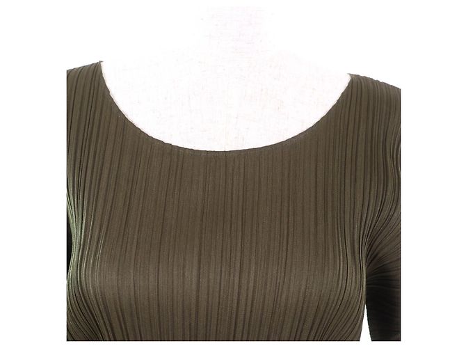 Issey Miyake PLEATS PLEASE PLEATS PLEASE T-Shirt aus Polyester Grün Khaki - Ansicht 4