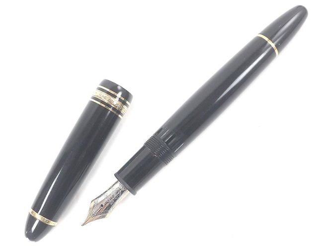 Pluma Montblanc Meisterstück Negro - vista 2