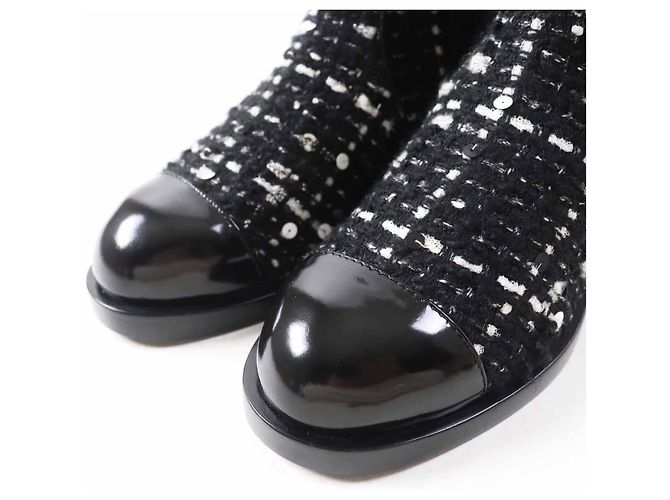 Timeless Botines cortos de tweed con cierre Turnlock COCO de Chanel Negro Blanco Dorado - vista 5