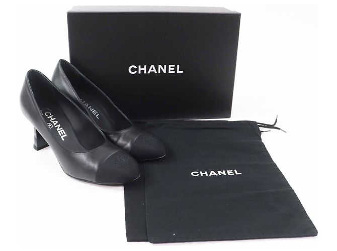 Timeless Chanel COCO Mark Matelassé Leder-Pumps Schwarz - Ansicht 2