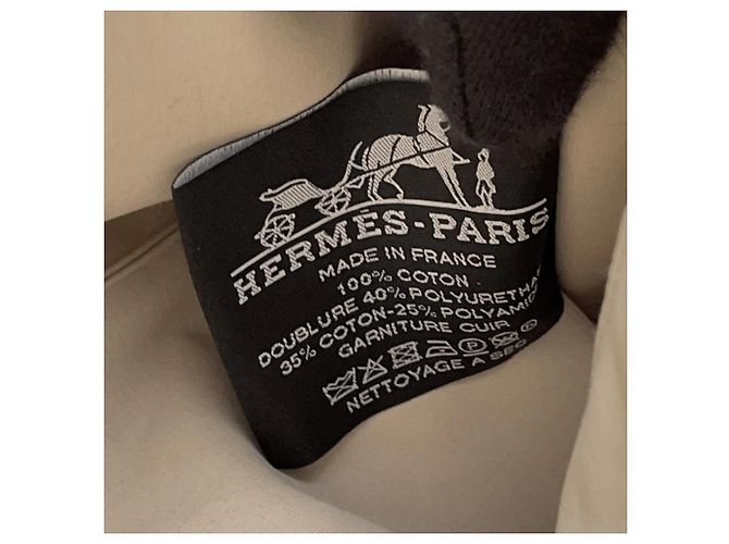 Hermès Bolide Pouch MM aus orangefarbenem Canvas - Ansicht 8