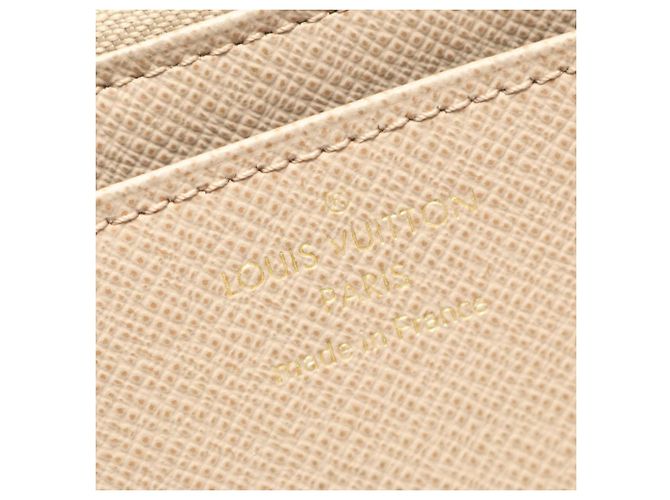 Cartera Bifold Long Twist de Louis Vuitton Beige - vista 4