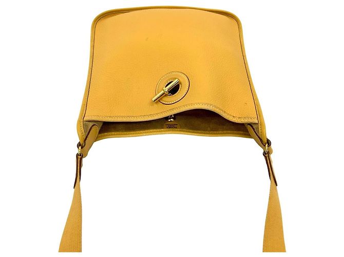 Borsa a Spalla Hermès Vespa PM in Pelle Togo Giallo - vista 4