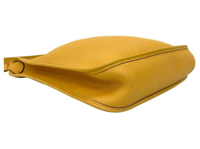 Borsa a Spalla Hermès Vespa PM in Pelle Togo Giallo - vista 7