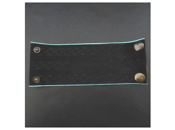 Bracciale largo in pelle Harako di Chanel Nero Blu - vista 4