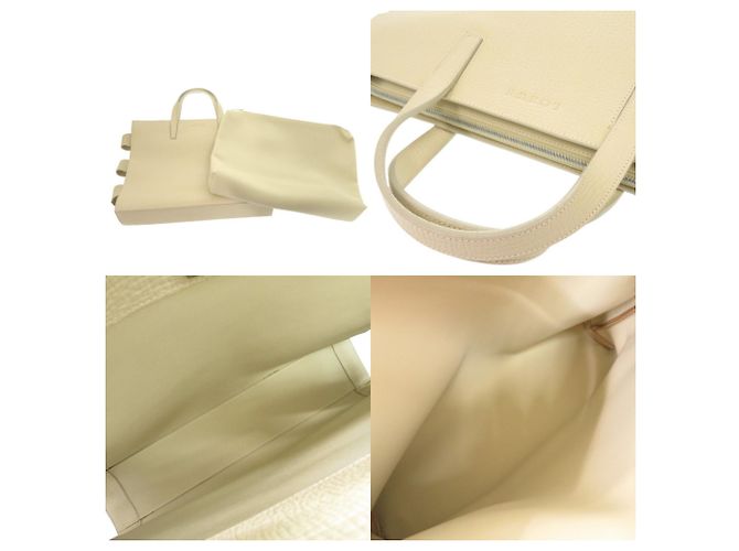 Loewe Logo Leder Tasche in Elfenbein Roh - Ansicht 6