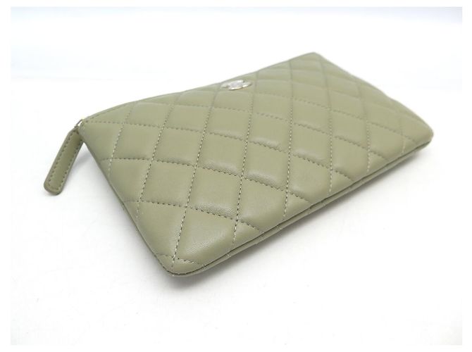 Timeless NUOVA POCHETTE CHANEL CLASSICA IN PELLE QUILTED VERDE - vista 3