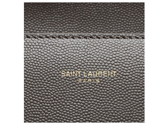 Saint Laurent Grain de Poudre Monograma Cassandra Mini Alça Superior - vista 9