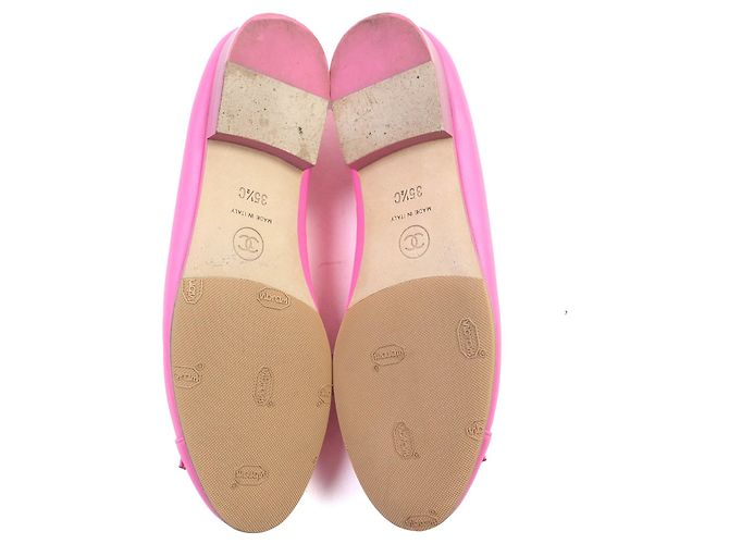 Timeless Lederpumps mit COCO-Markierung von Chanel Pink - Ansicht 9