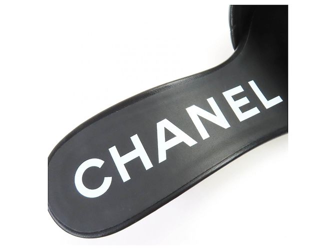 Timeless Sandali Chanel Coco Mark Matelasse in agnello Nero - vista 10