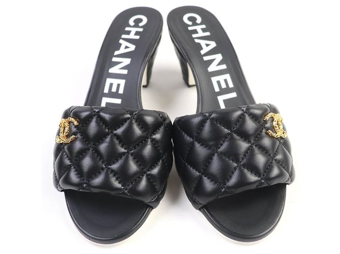 Timeless Sandali Chanel Coco Mark Matelasse in agnello Nero - vista 4
