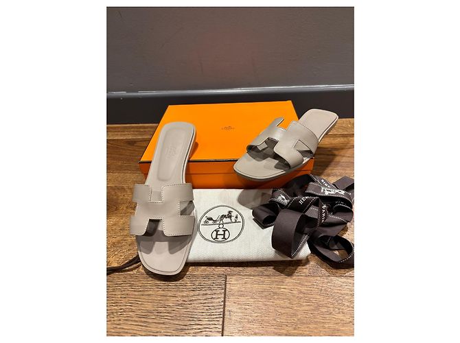 Sandali Oran Hermès in pelle beige - vista 10