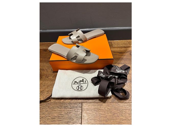 Sandali Oran Hermès in pelle beige - vista 8