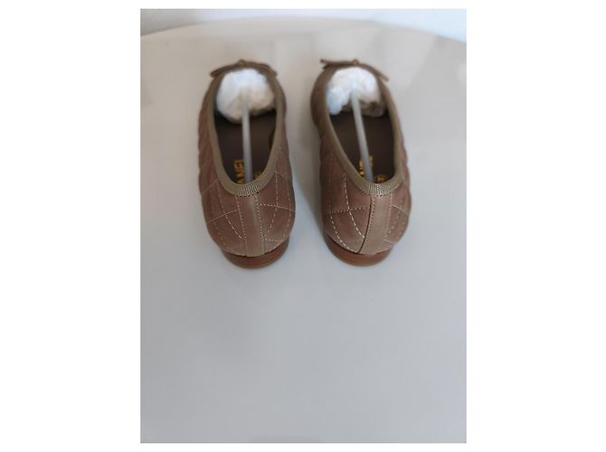 Bailarinas Chanel Acolchadas de Cuero Beige - vista 3