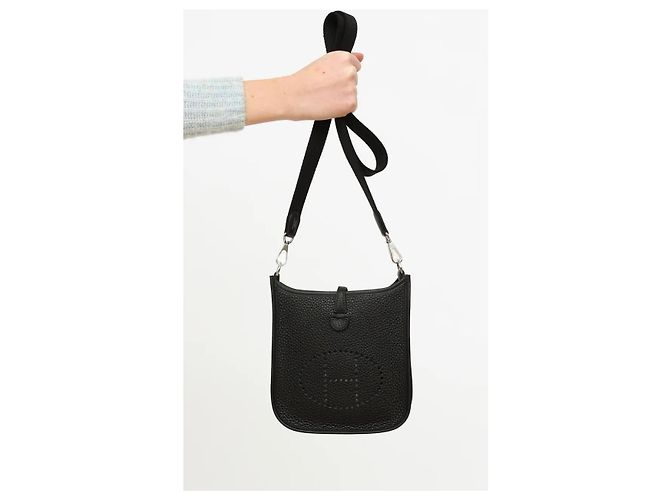 Borsa Mini Evelyne in Taurillon Clemence Nera di Hermès Nero - vista 9