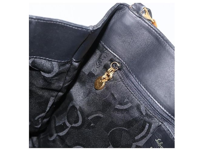 Borsa a spalla Chain Vala in nylon nero e oro Auth ep13450 di Salvatore Ferragamo D'oro - vista 19
