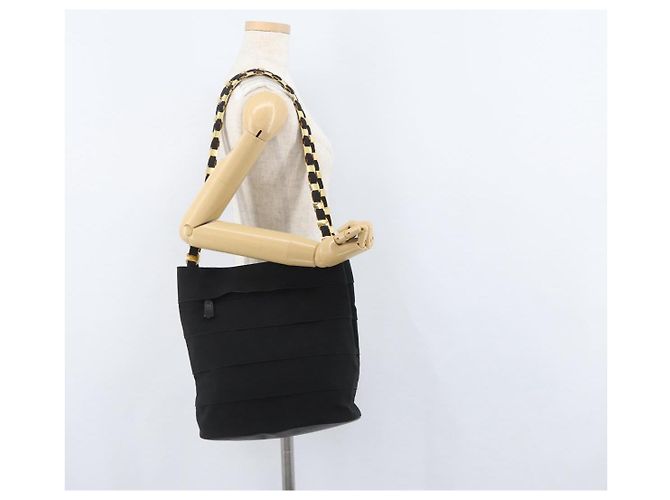 Borsa a spalla Chain Vala in nylon nero e oro Auth ep13450 di Salvatore Ferragamo D'oro - vista 21