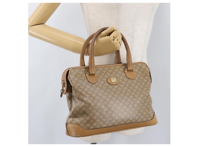 Céline Borsa a mano in tela Macadam CELINE PVC Beige Oro Auth 173485 D'oro - vista 27