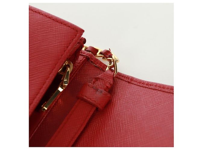 Saffiano PRADA Borsa a spalla con catena Portafoglio a spalla in pelle Safiano Rosso Oro Auth 168938V D'oro - vista 23