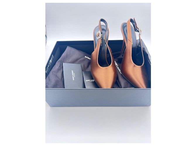 Décolleté Saint Laurent Yasmeen 115 in satin slingback Marrone - vista 4