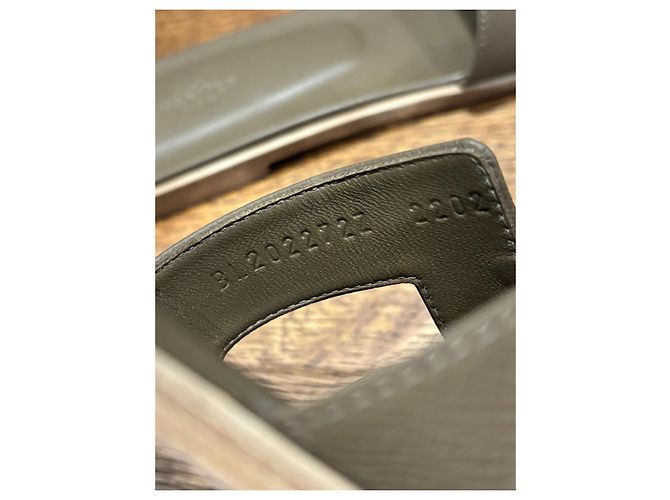 Sandali Hermès Oran in pelle Etoupe Cachi - vista 12