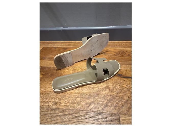 Sandali Hermès Oran in pelle Etoupe Cachi - vista 7