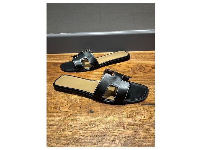 Sandali Hermès Oran in pelle nera Nero - vista 10