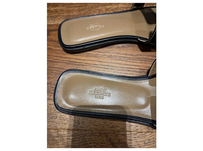 Sandali Hermès Oran in pelle nera Nero - vista 11
